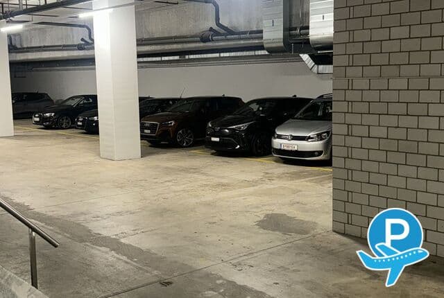 Parking Flughafen Zürich - Walliselen, Birgistrasse 4a (disabled) 10