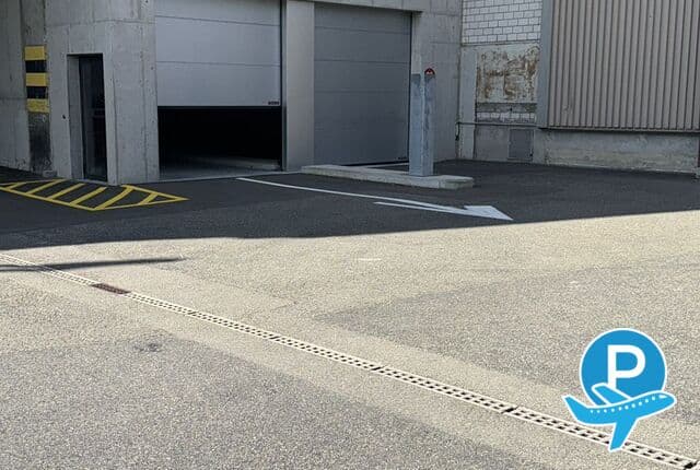 Parking Flughafen Zürich - Walliselen, Birgistrasse 4a (disabled) 4