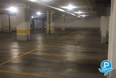 Airport Shuttle Parking - Opfikon, Orion-strasse 7 (disabled) 4